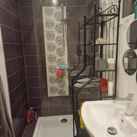 Ulala Charleroi Airport Bruxelles Pont-à-Celles