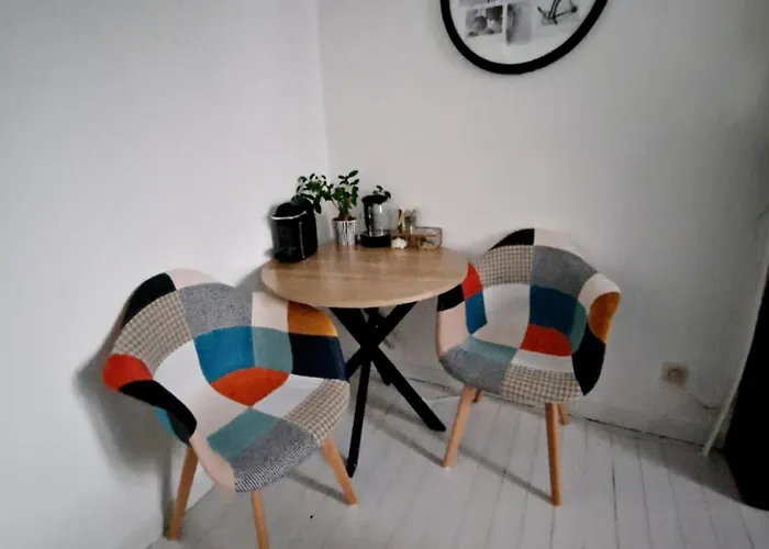 Quarto em Acomodações Particulares Ulala Charleroi Airport Bruxelles